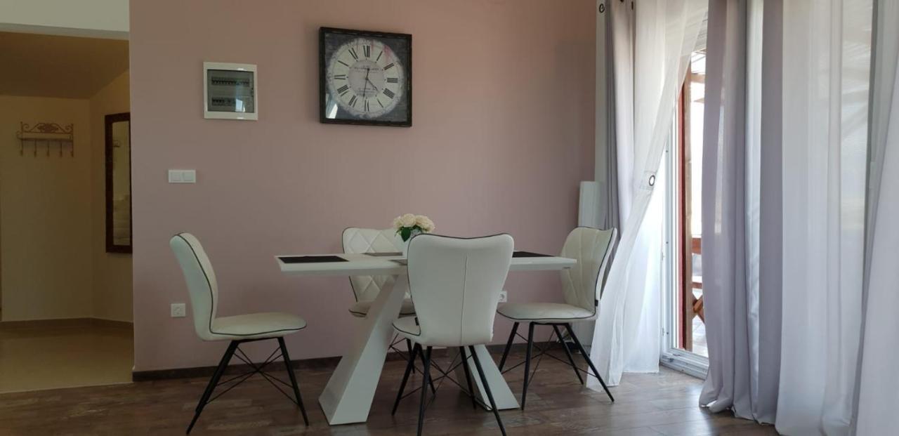 Apartamento House With Swimming Pool Blue Diamond Povljana Exterior foto