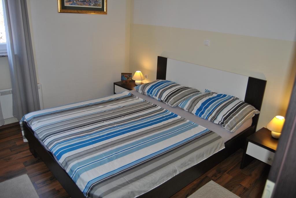Apartamento House With Swimming Pool Blue Diamond Povljana Exterior foto