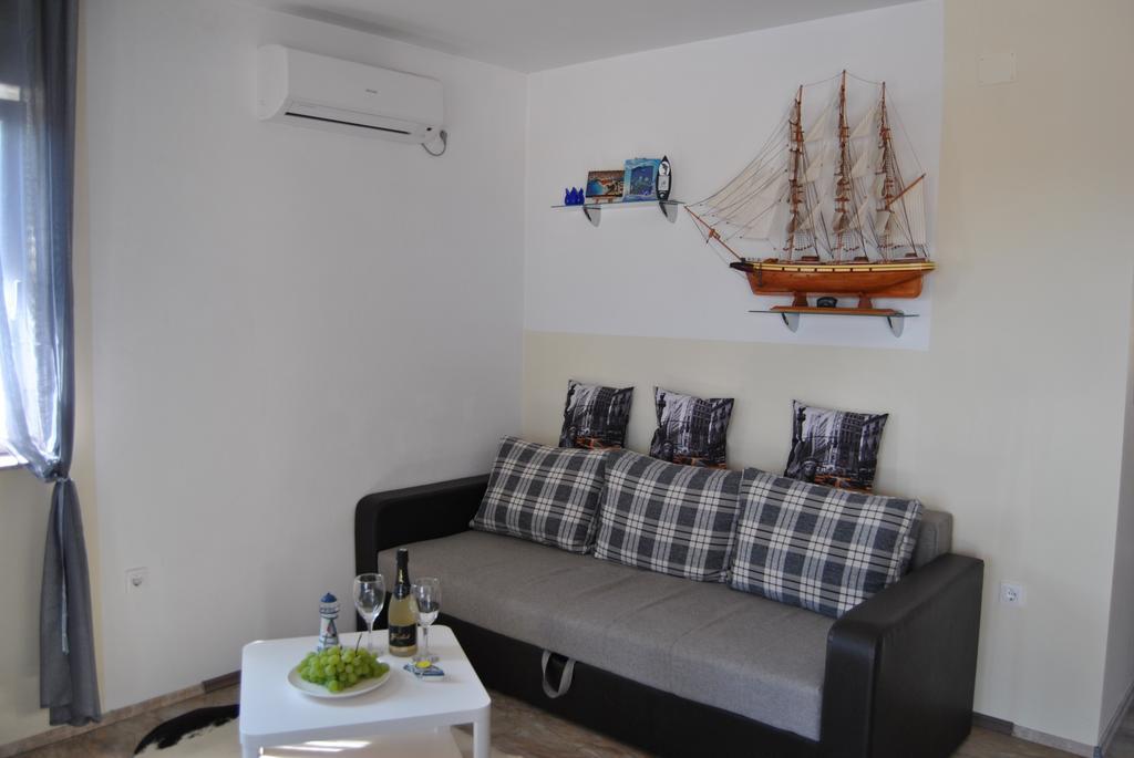 Apartamento House With Swimming Pool Blue Diamond Povljana Exterior foto